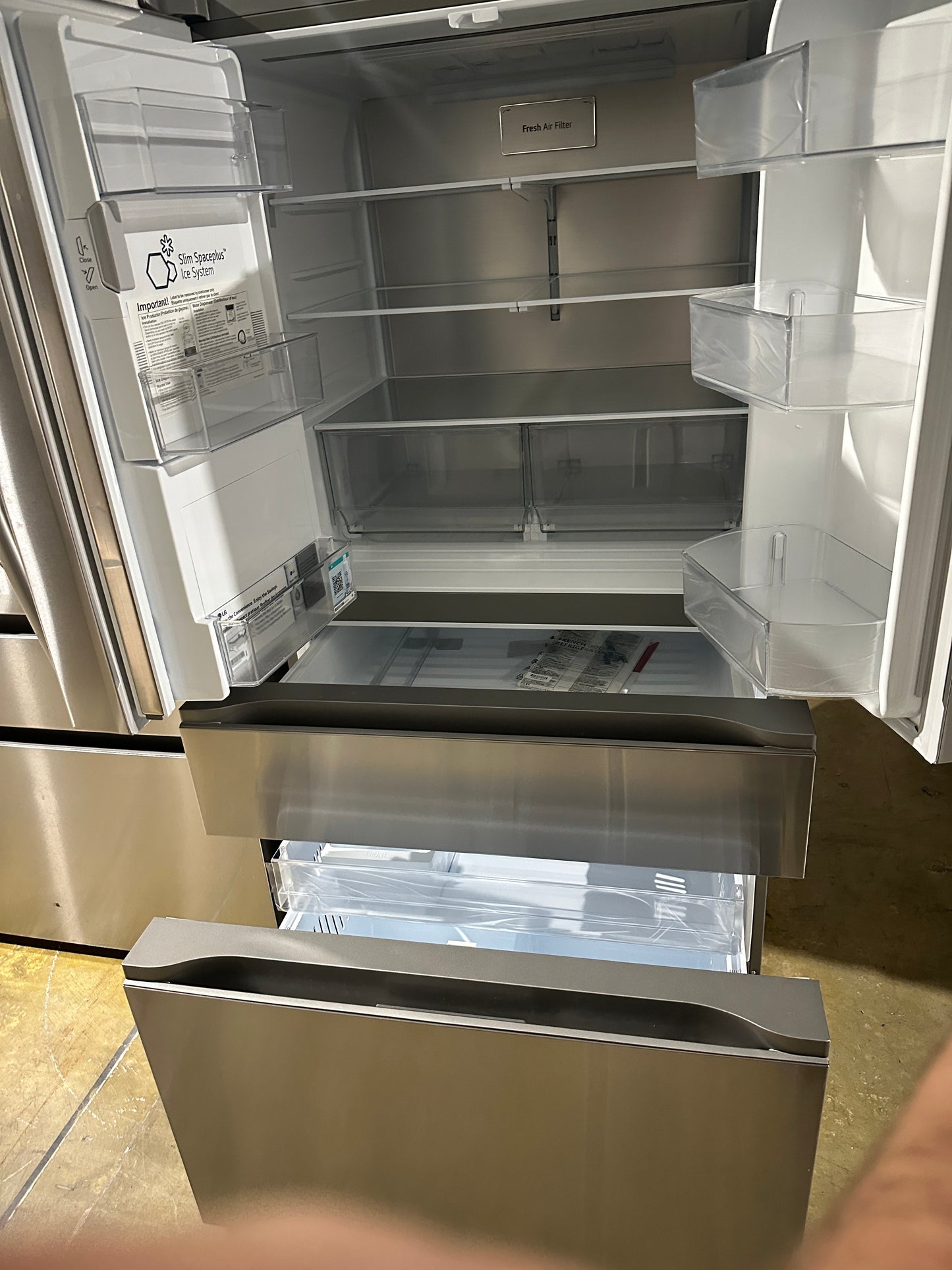 LG STANDARD DEPTH MAX 4-DOOR FRENCH DOOR REFRIGERATOR MODEL: LF29H8330S REF13490S
