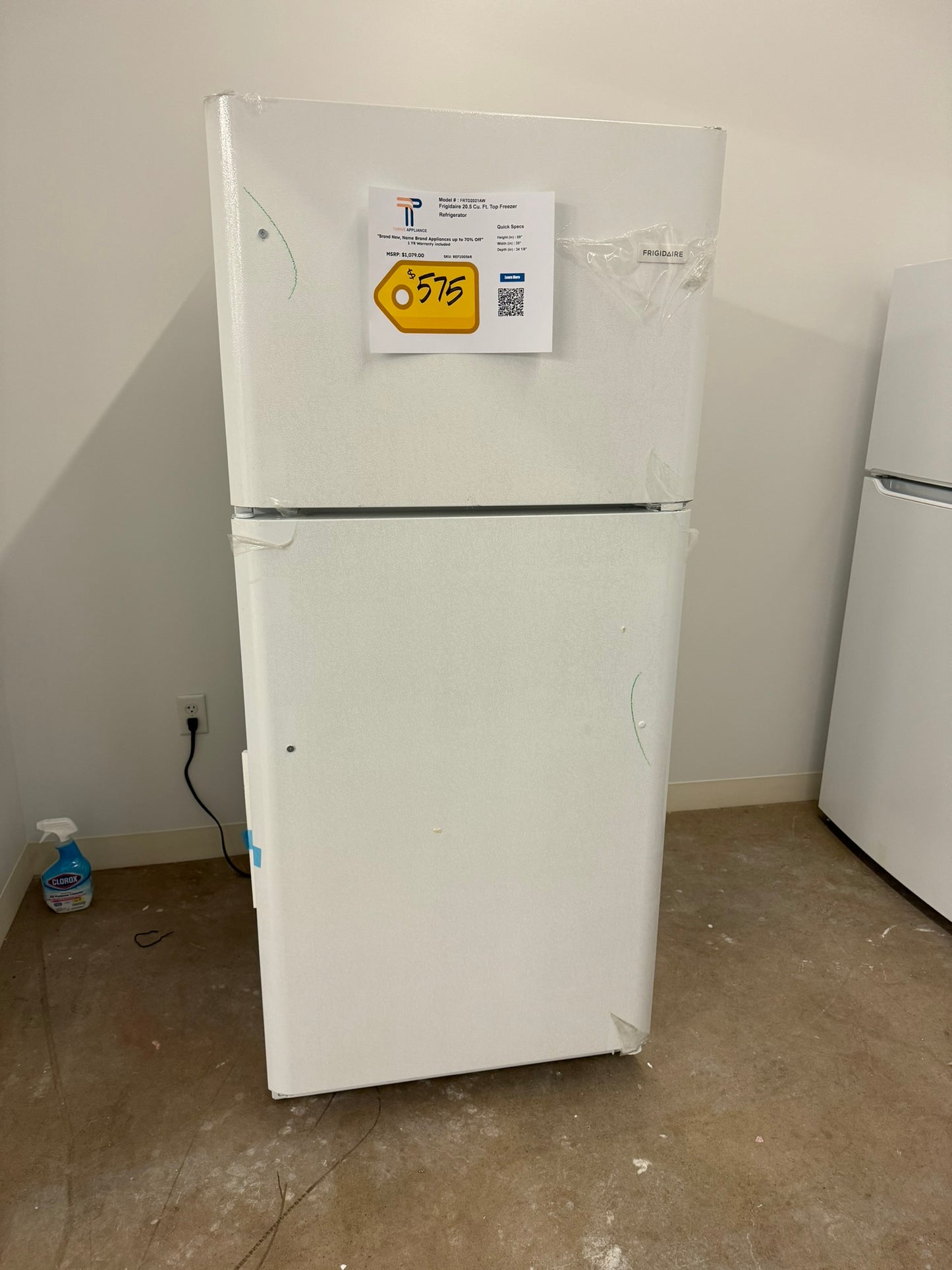 ON SALE NEW TOP FREEZER 20.5 CU FT REFRIGERATOR MODEL: FRTD2021AW REF10036R