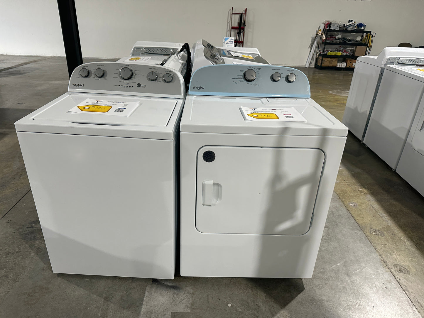 BEAUTIFUL BRAND NEW WHIRLPOOL TOP LOAD WASHER ELECTRIC DRYER LAUNDRY SET WAS12373S DRY13026S