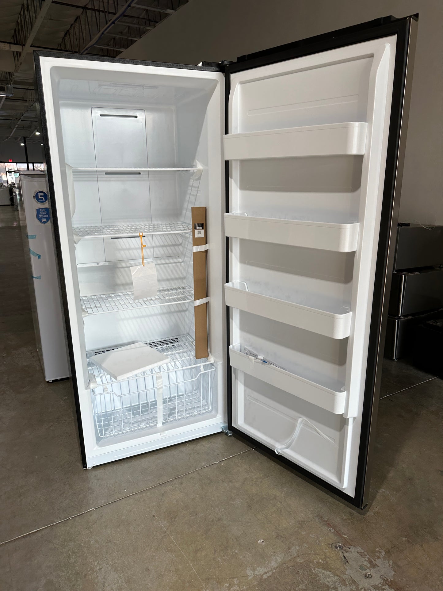 GREAT NEW CONVERTIBLE UPRIGHT FREEZER MODEL: WHS-772FWESS1 FRZ11234S