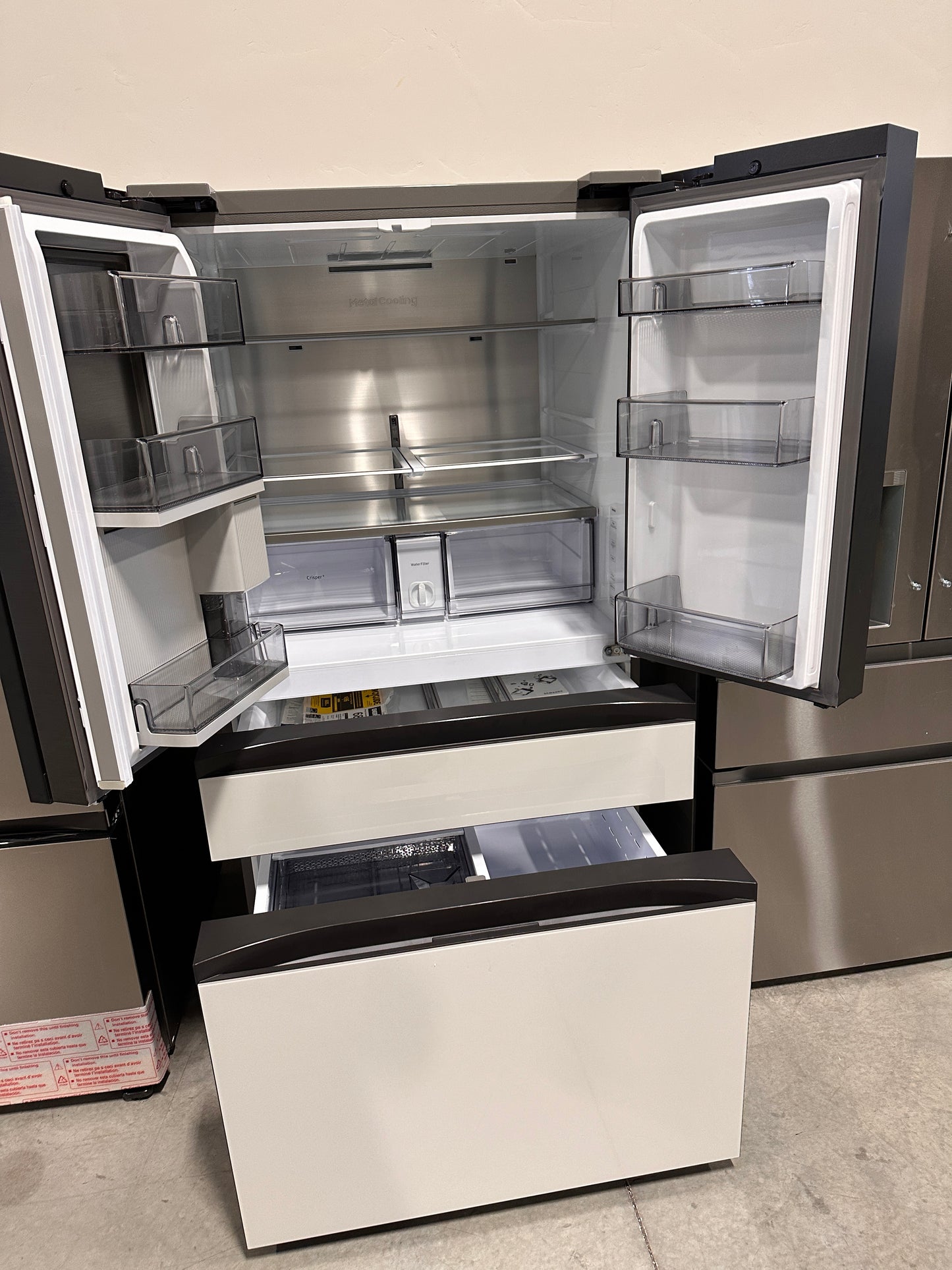 GREAT NEW SAMSUNG COUNTER DEPTH REFRIGERATOR MODEL: RF29BB86004M REF13327