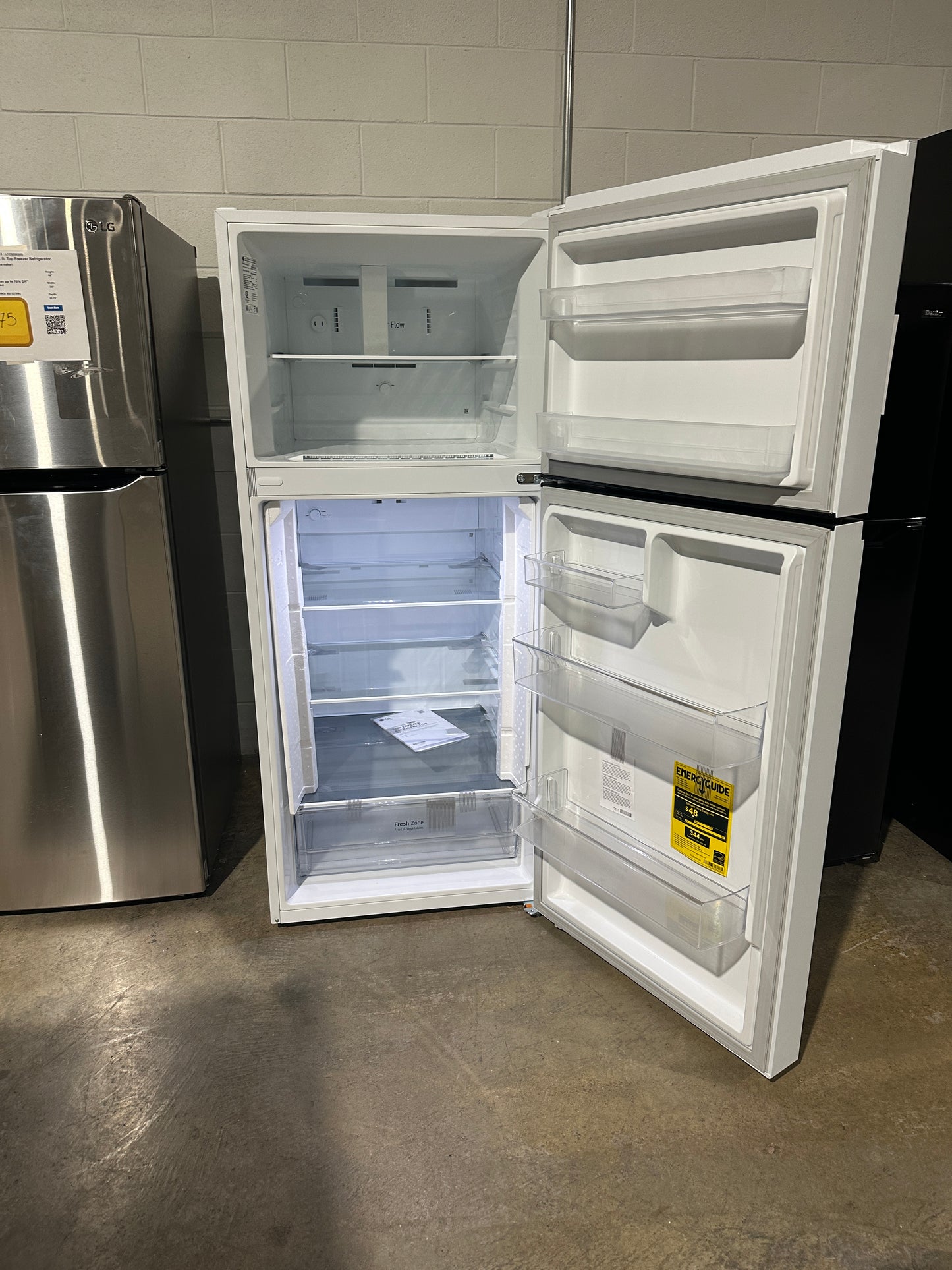 NEW! LG 18 Cu.Ft Garage Ready Top Freezer Refrigerator MODEL: LT18S2100W REF10225RS