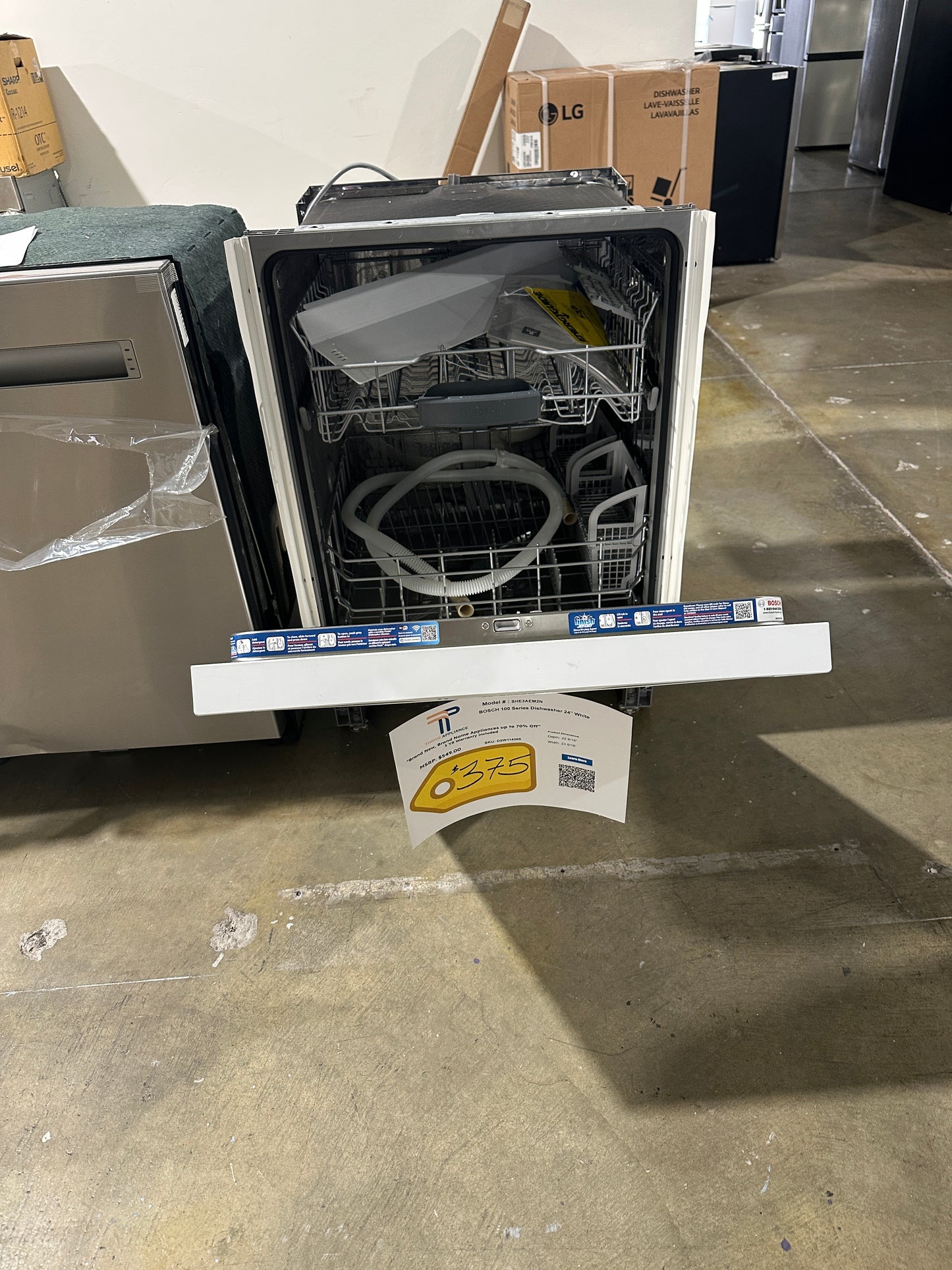 GREAT NEW WHITE BOSCH FRONT CONTROL DISHWASHER MODEL: SHE3AEM2N DSW11439S