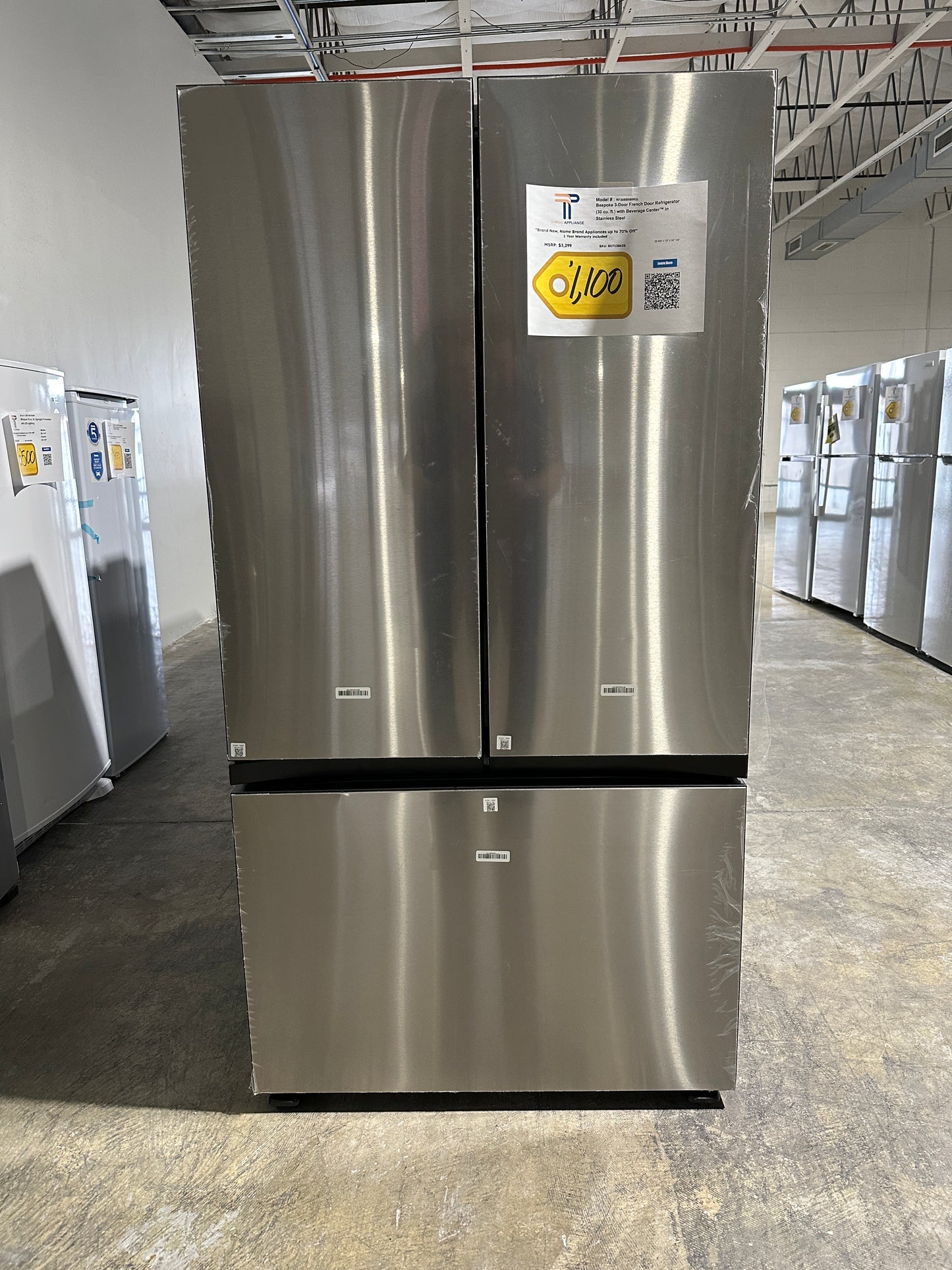 GORGEOUS NEW SAMSUNG BESPOKE REFRIGERATOR WITH BEVERAGE CENTER MODEL: RF30BB6600QL REF13863S