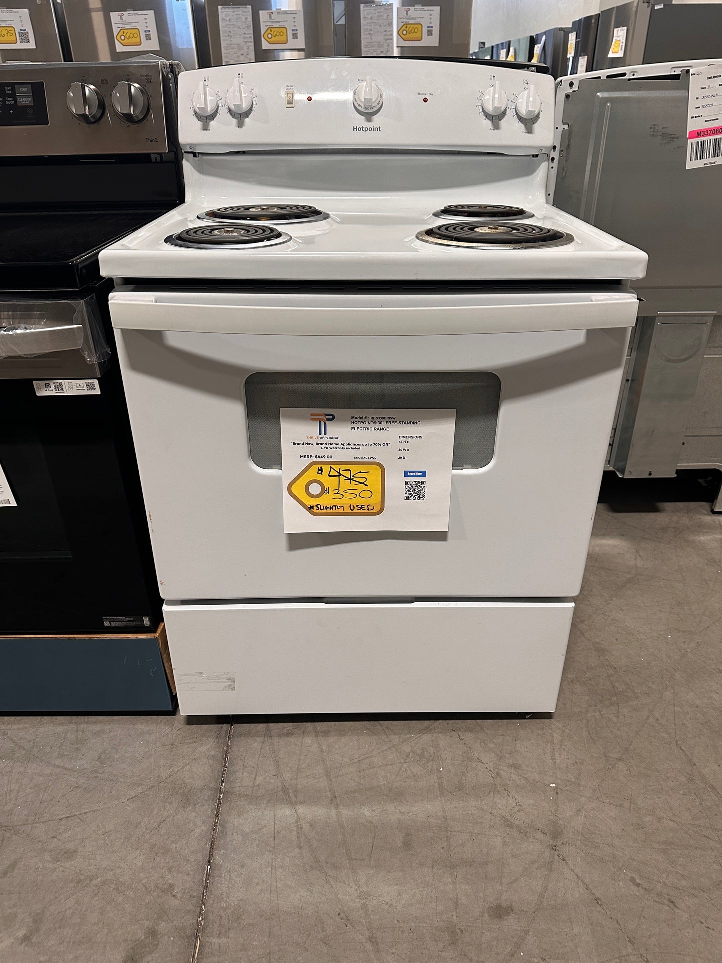 GREAT GENTLY USED HOTPOINT WHITE ELECTRIC RANGE MODEL: RBS330DRWW RAG11920