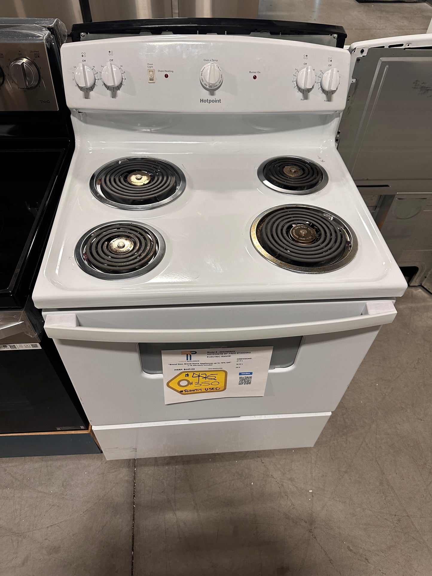 GREAT GENTLY USED HOTPOINT WHITE ELECTRIC RANGE MODEL: RBS330DRWW RAG11920