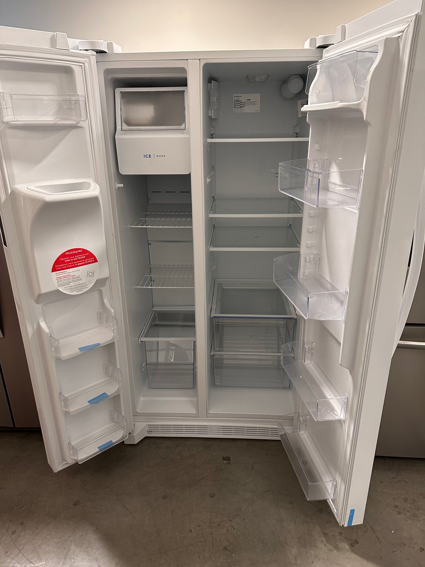 BRAND NEW WHITE FRIGIDAIRE SIDE BY SIDE REFRIGERATOR MODEL: FRSS2623AW REF13419
