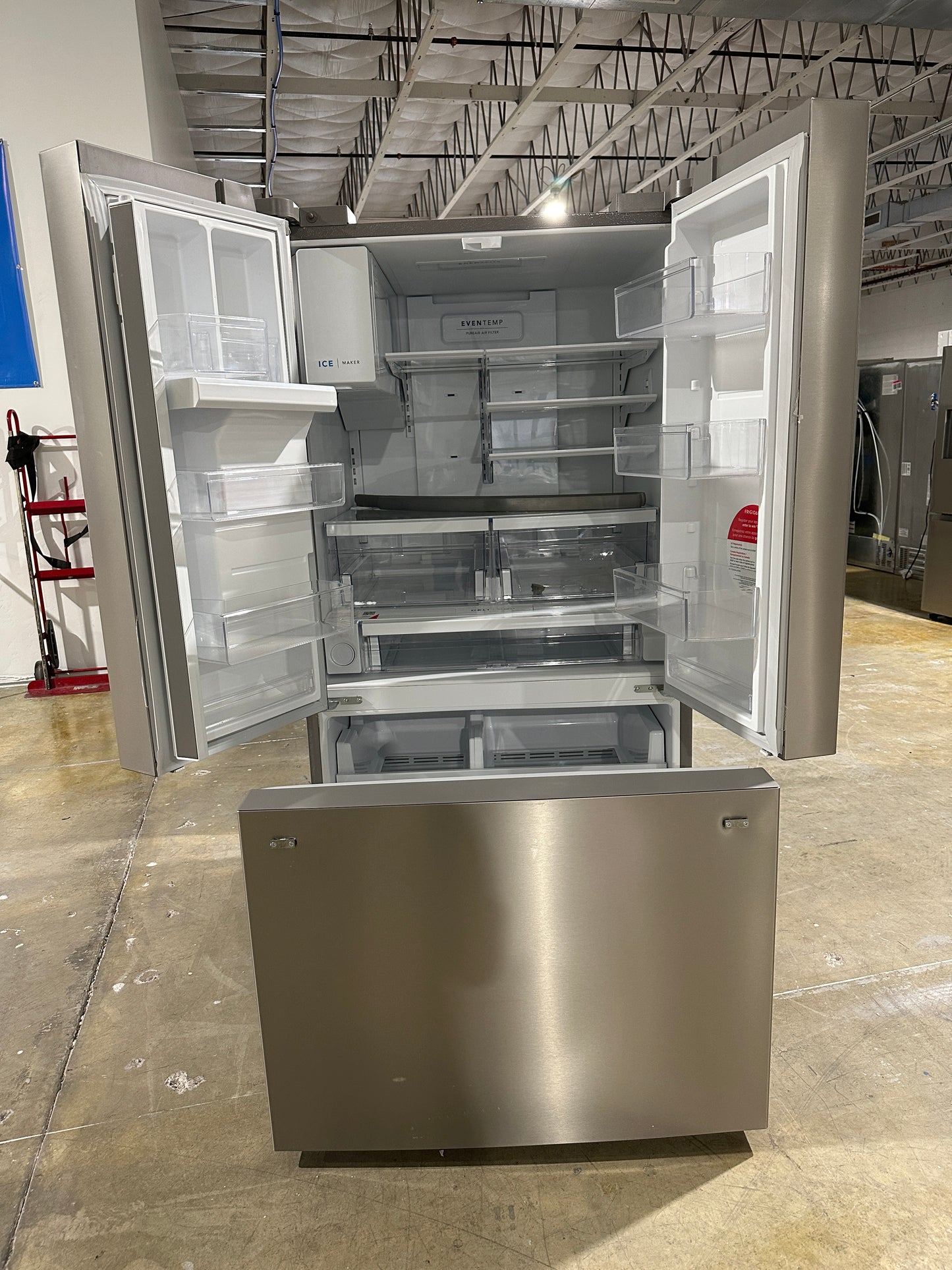 NEW! Frigidaire - 27.8 Cu. Ft. French Door Refrigerator - Stainless Steel MODEL: FRFS282LAF REF13871S