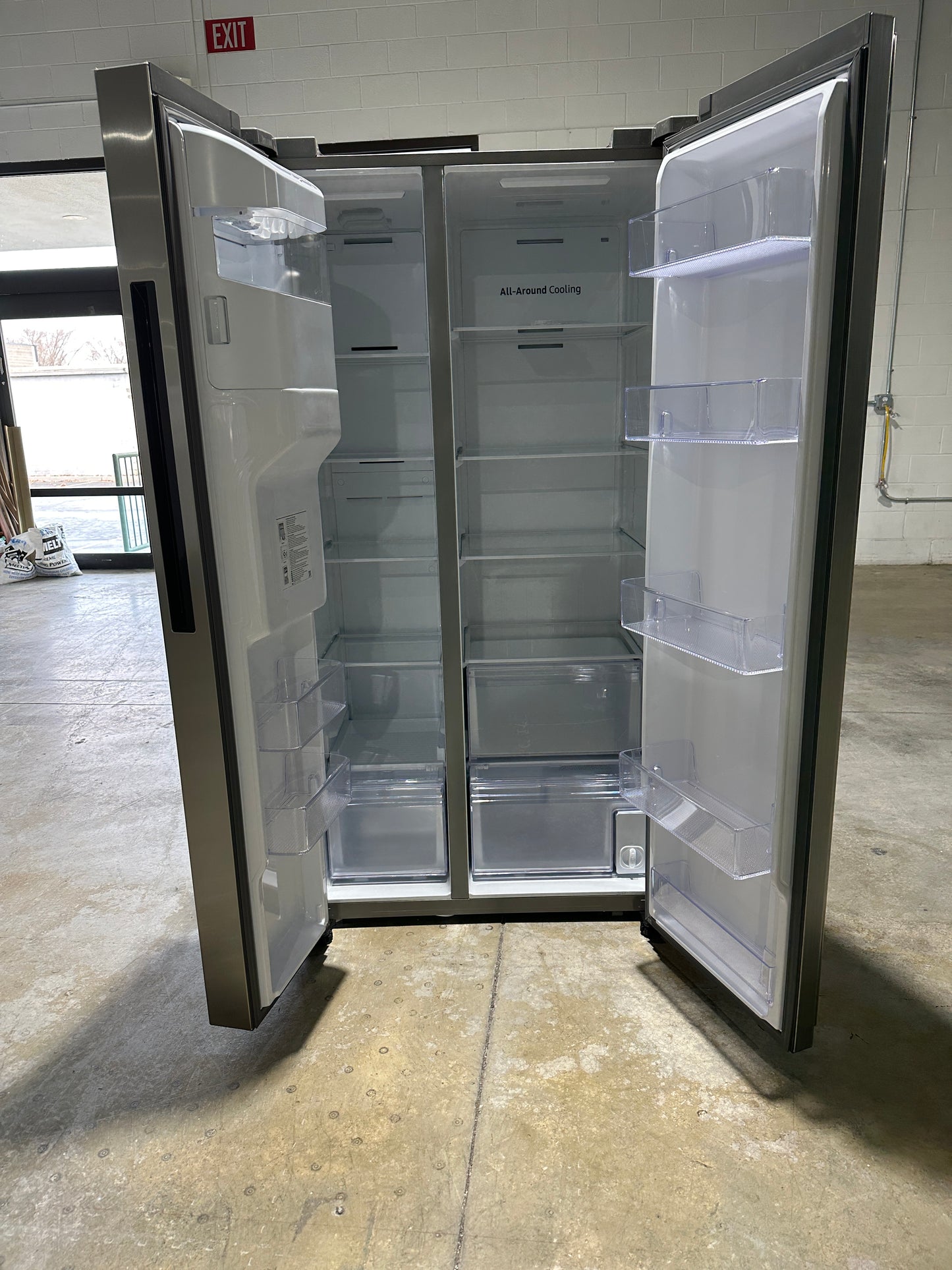 NEW SAMSUNG SIDE BY SIDE REFRIGERATOR WITH ALL-AROUND COOLING MODEL: RS22T5201SR REF13876S