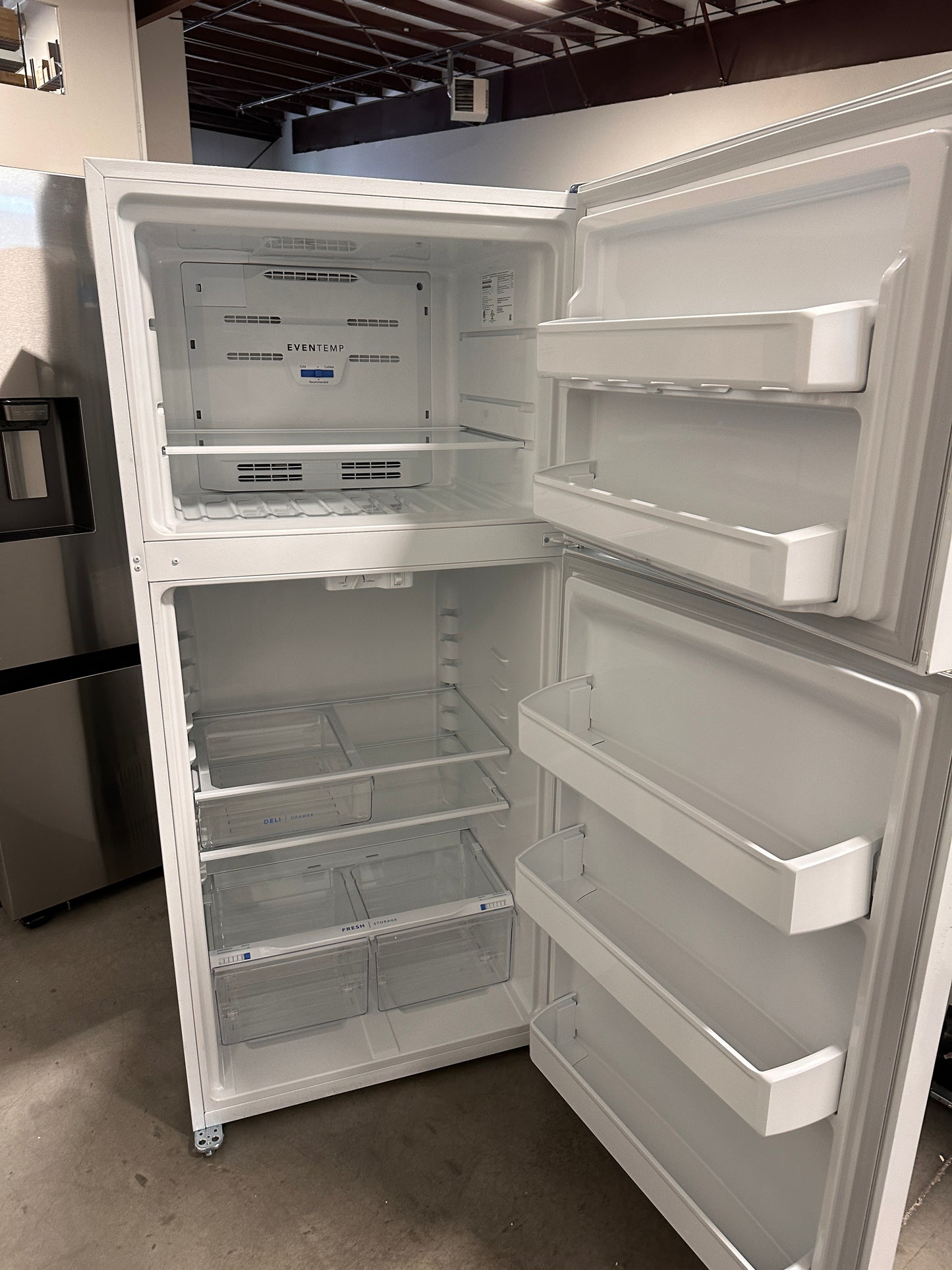 Gently Used Frigidaire - 18.3 Cu. Ft. Top-Freezer Refrigerator - White MODEL: FFTR1835VW REF13438