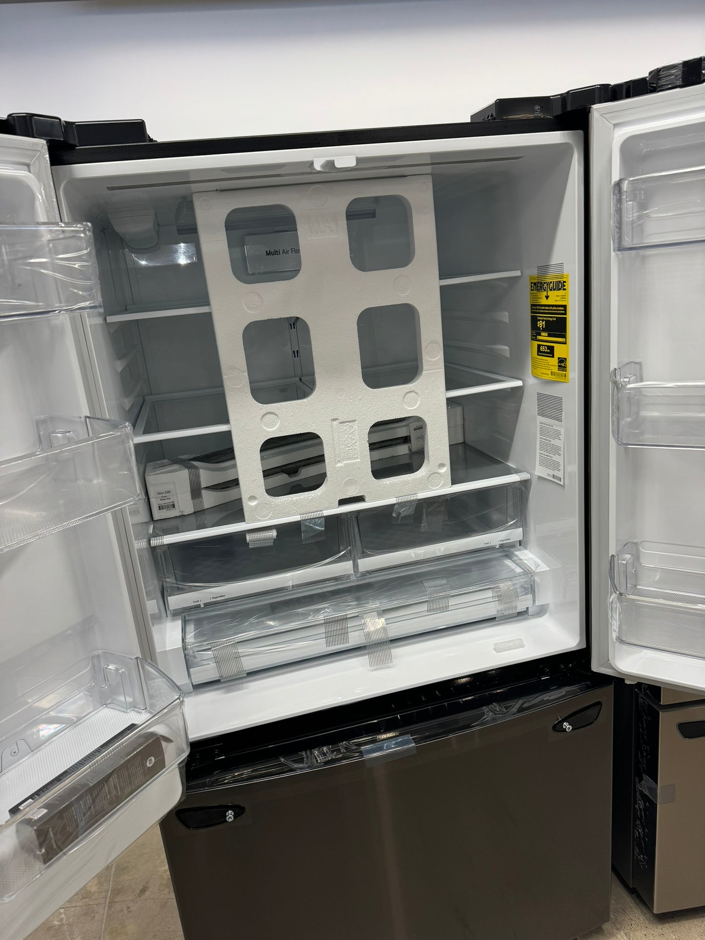 GREAT NEW LG FRENCH DOOR SMART REFRIGERATOR MODEL: LRFWS2906D REF10240R