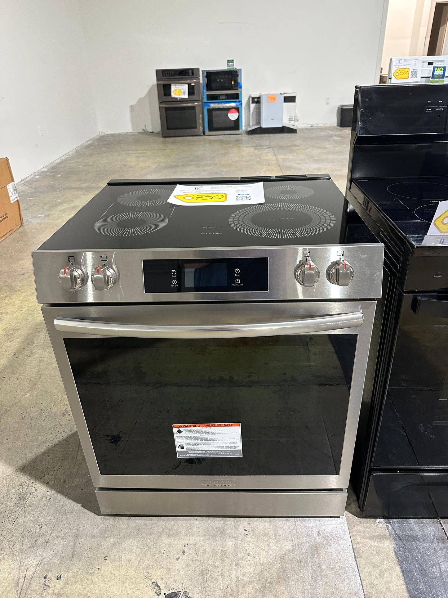 GREAT NEW FRONT CONTROL ELECTRIC RANGE MODEL: GCFE3060BF RAG11688S