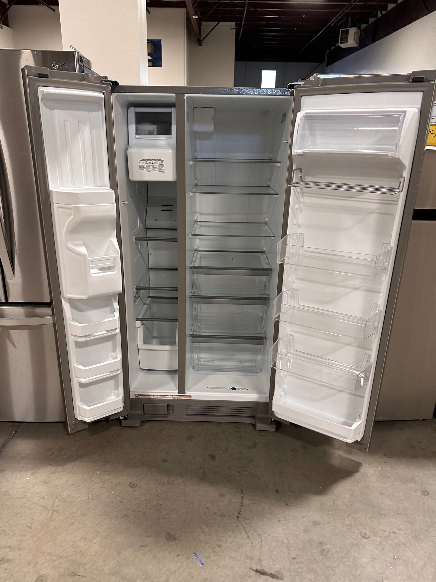GREAT NEW SIDE-BY-SIDE WHIRLPOOL REFRIGERATOR MODEL: WRS321SDHZ REF13459