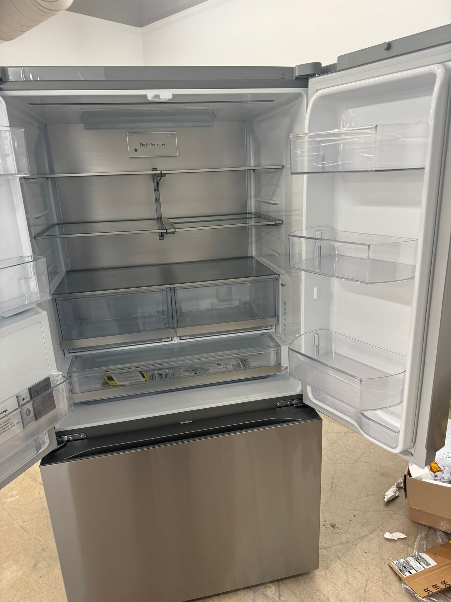GREAT COUNTER DEPTH MAX LG REFRIGERATOR MODEL: LRYXC2606S REF10254R