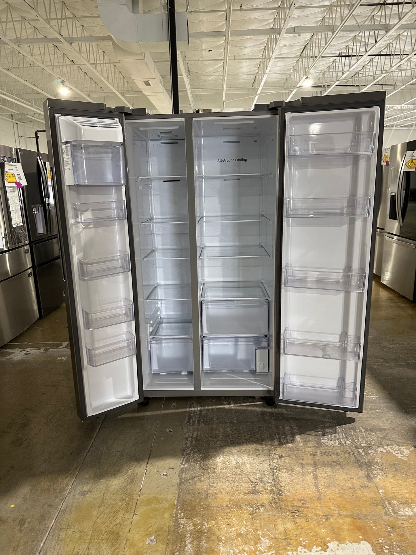 BEAUTIFUL BRAND NEW SAMSUNG SMART REFRIGERATOR MODEL: RS28A500ASR REF13898S