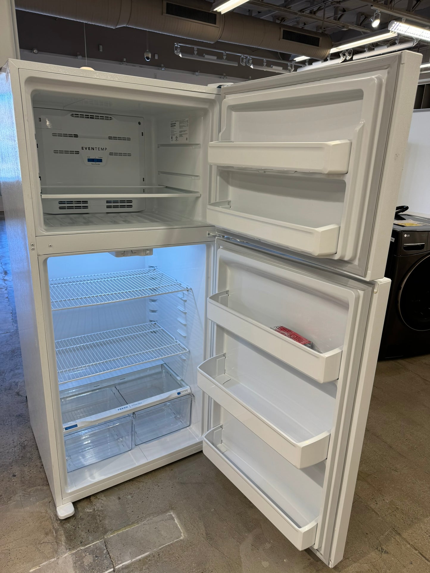 NEW! Frigidaire 18.3 Cu. Ft. Top Freezer Refrigerator MODEL: FFTR1814WW REF10274R
