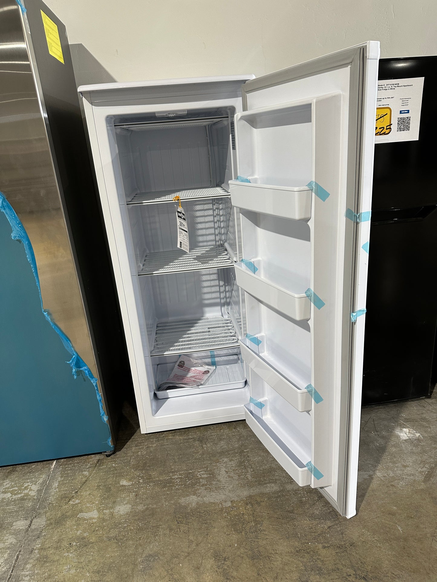 New Danby Designer 10.1 Cu. ft. Upright Freezer MODEL: DUFM101A2WDD FRZ11244S