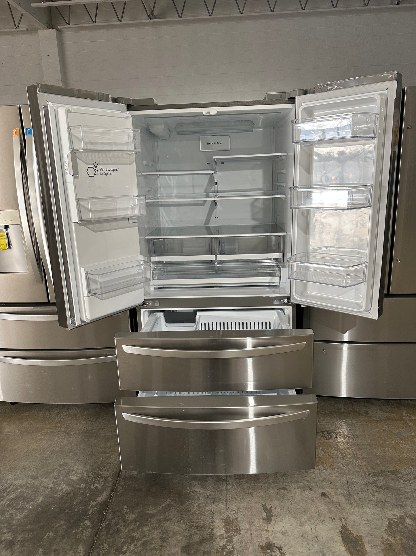 GREAT NEW LG SIDE-BY-SIDE REFRIGERATOR MODEL: LRMXS2806S REF10148RS