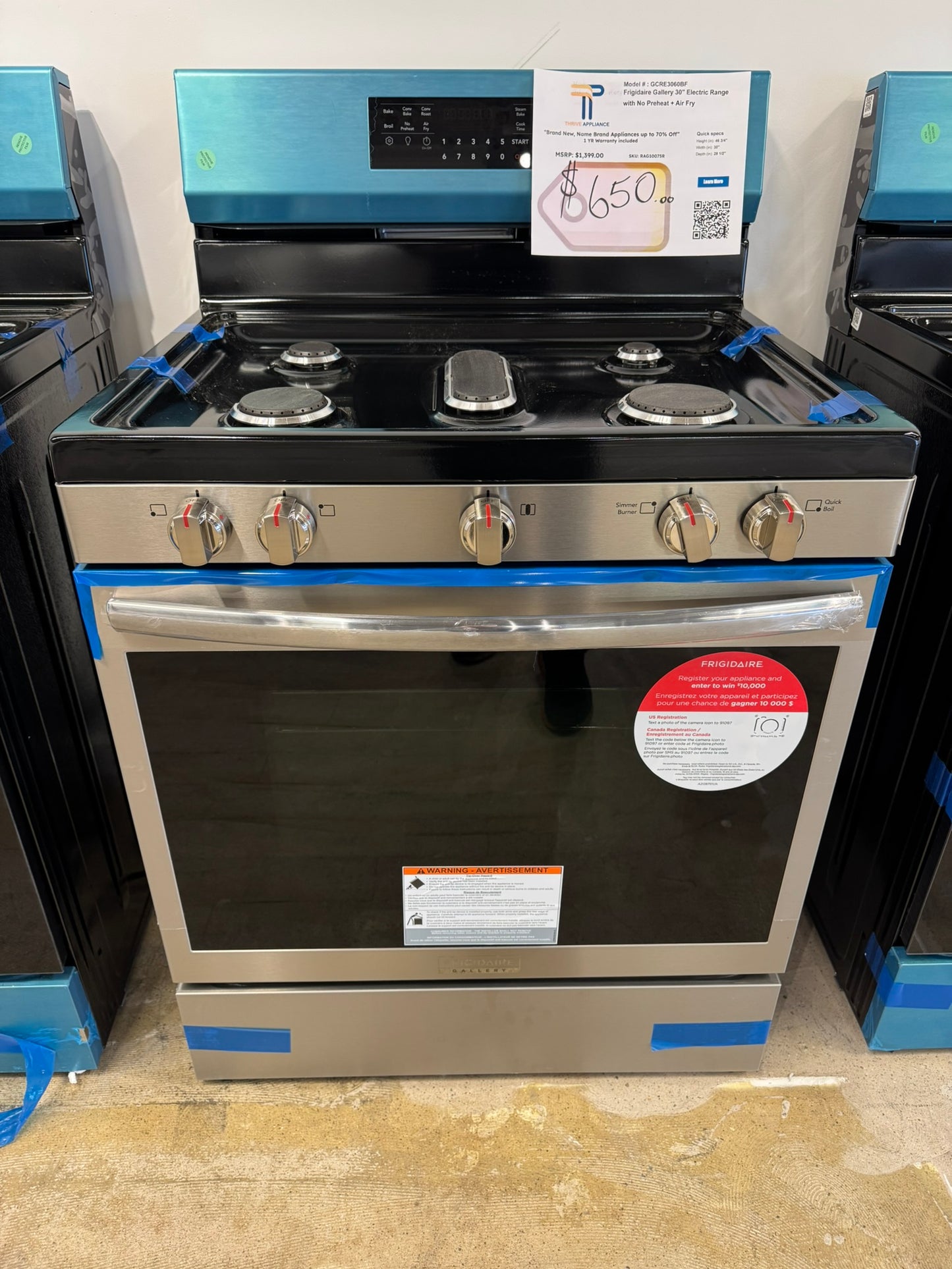 GREAT! NEW! Frigidaire Gallery 30" Electric Range MODEL: GCRE3060BF RAG10075R