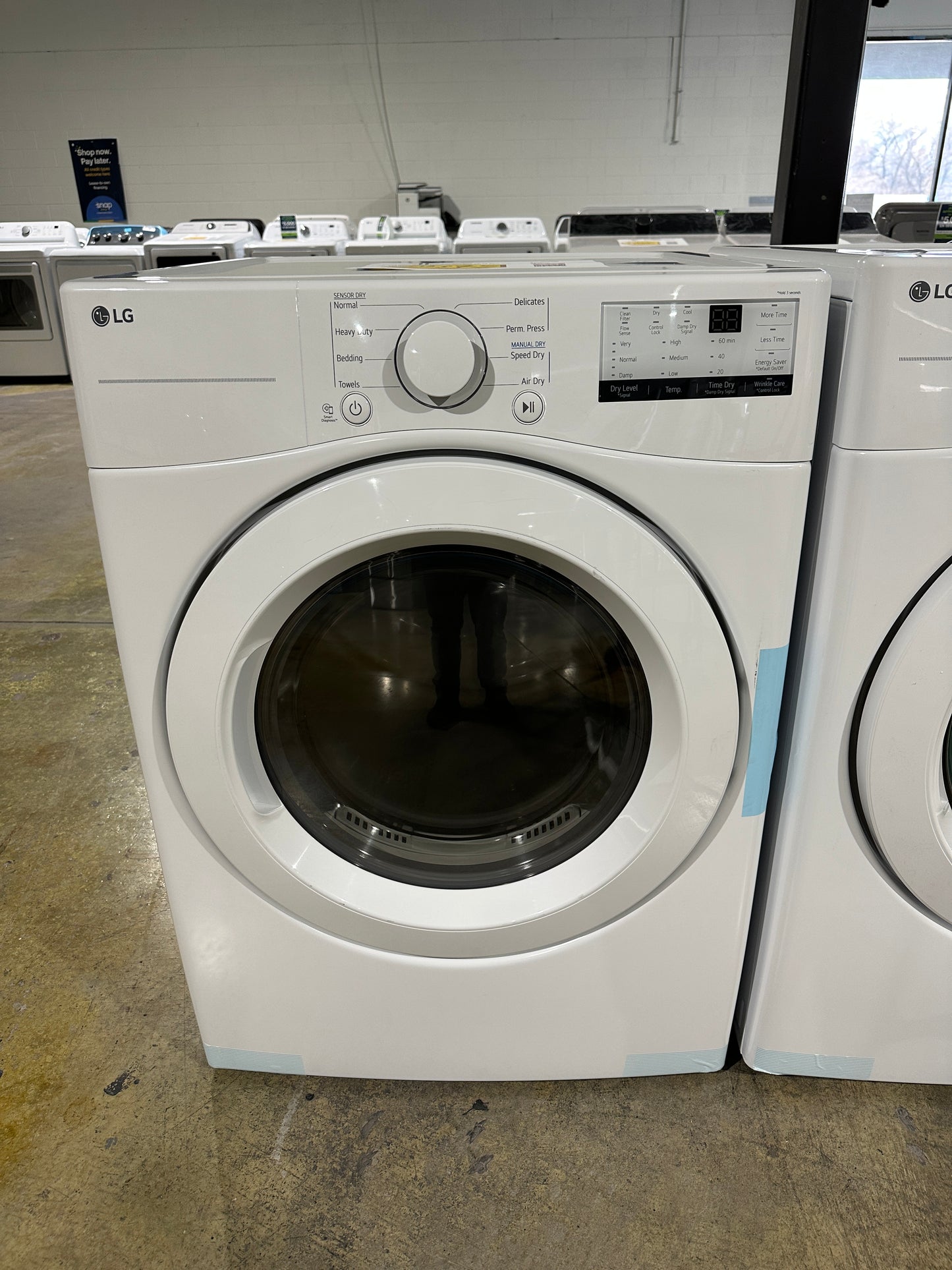 BEAUTIFUL STACKABLE NEW LG ELECTRIC DRYER MODEL: DLE3400W DRY13124S