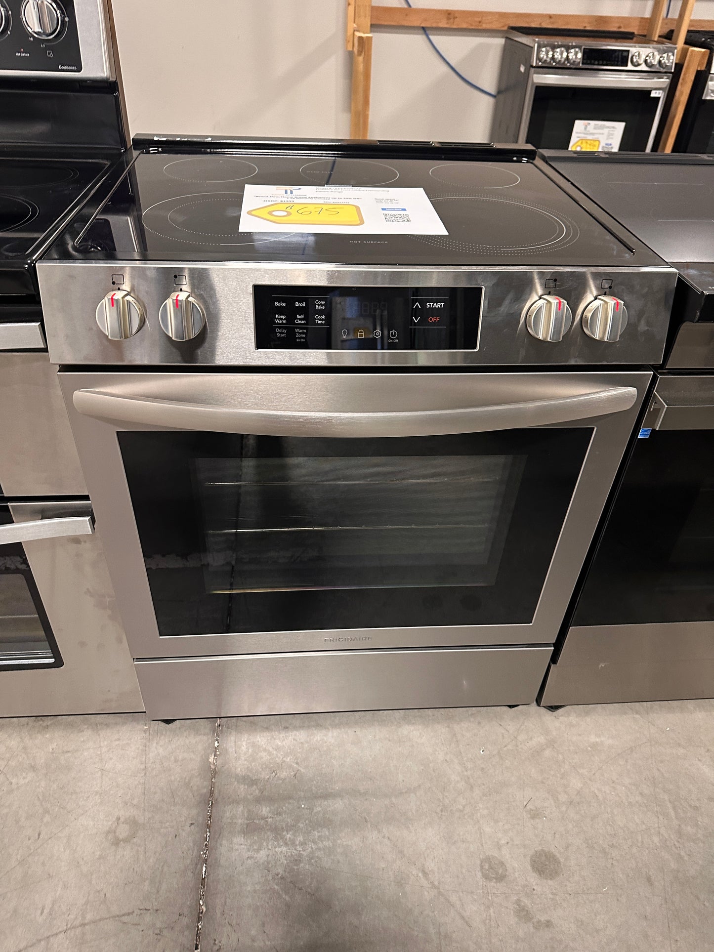 NEW ELECTRIC RANGE with CONVECTION BAKE MODEL: FCFE308LAF RAG11938
