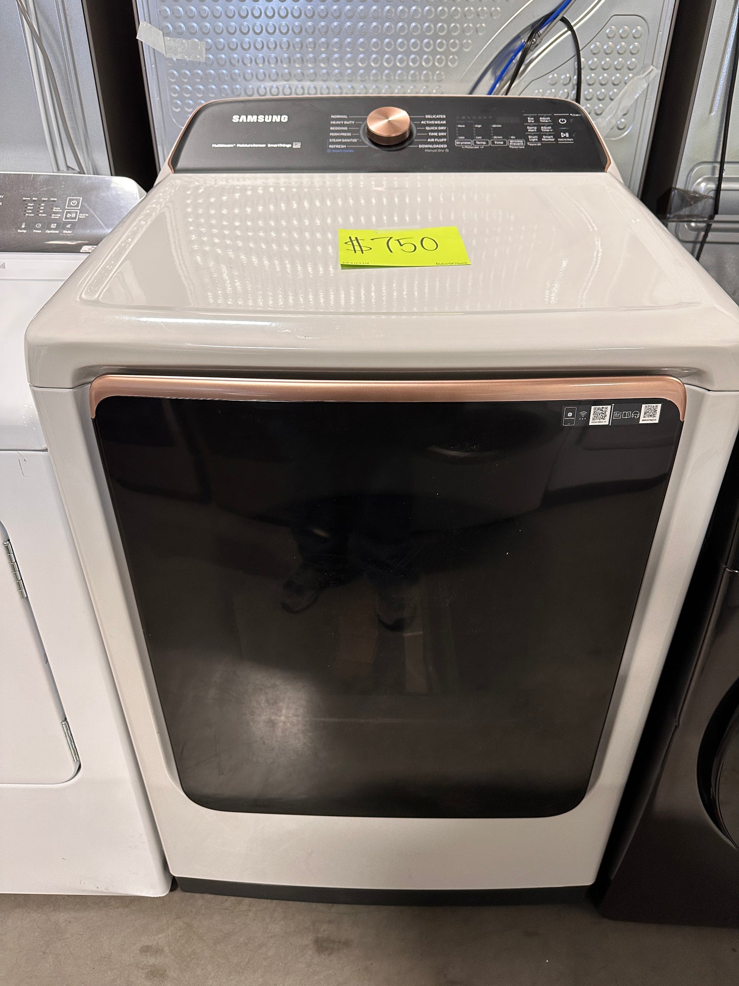 Samsung - 7.4 cu. ft. Smart Gas Dryer with Steam Sanitize+ Model:DVG55A7300E/A3 DRY12224