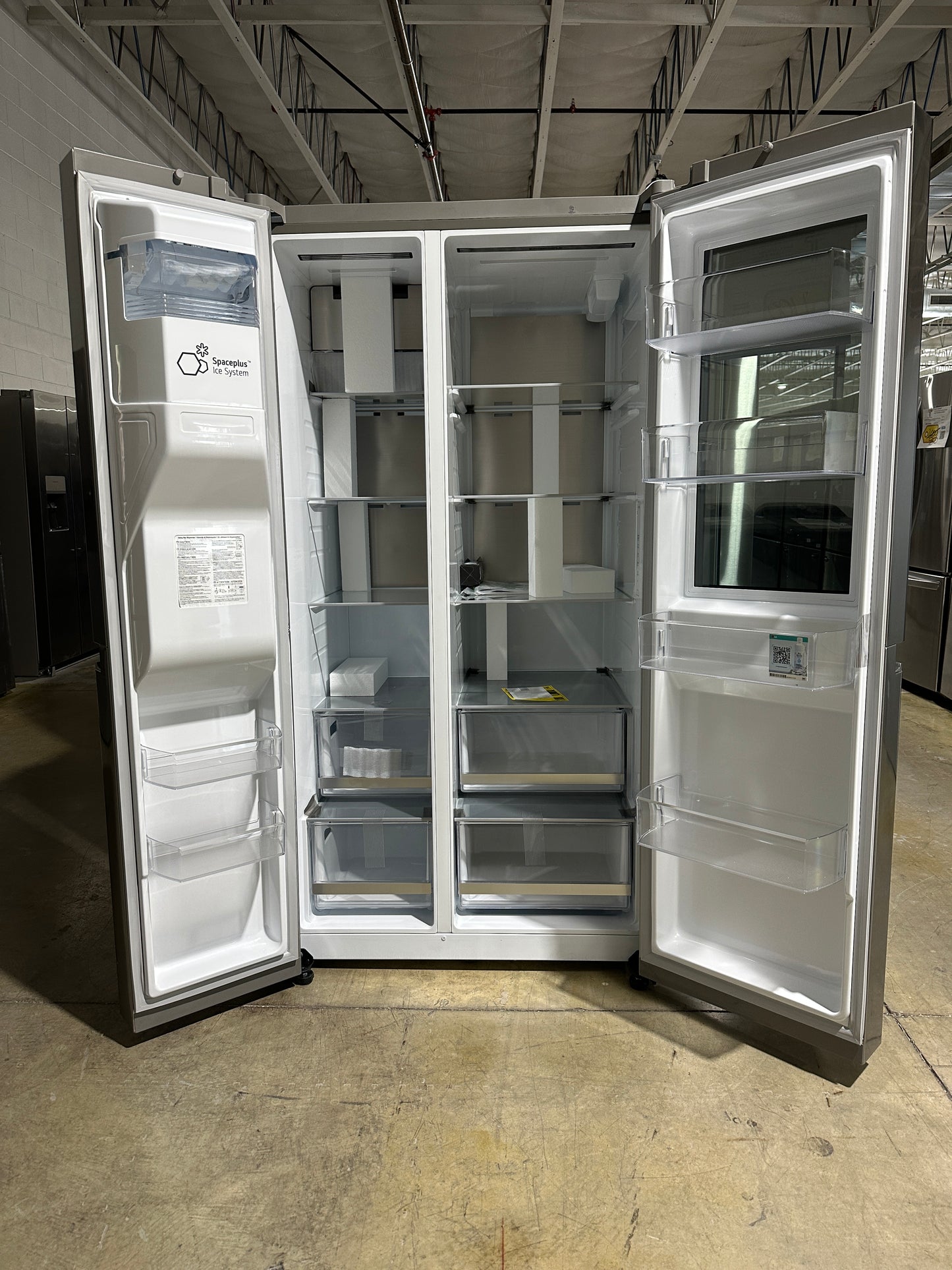 LG 27 Cu. ft. Side-by-Side InstaView Refrigerator MODEL: LRSOS2706S REF13949S