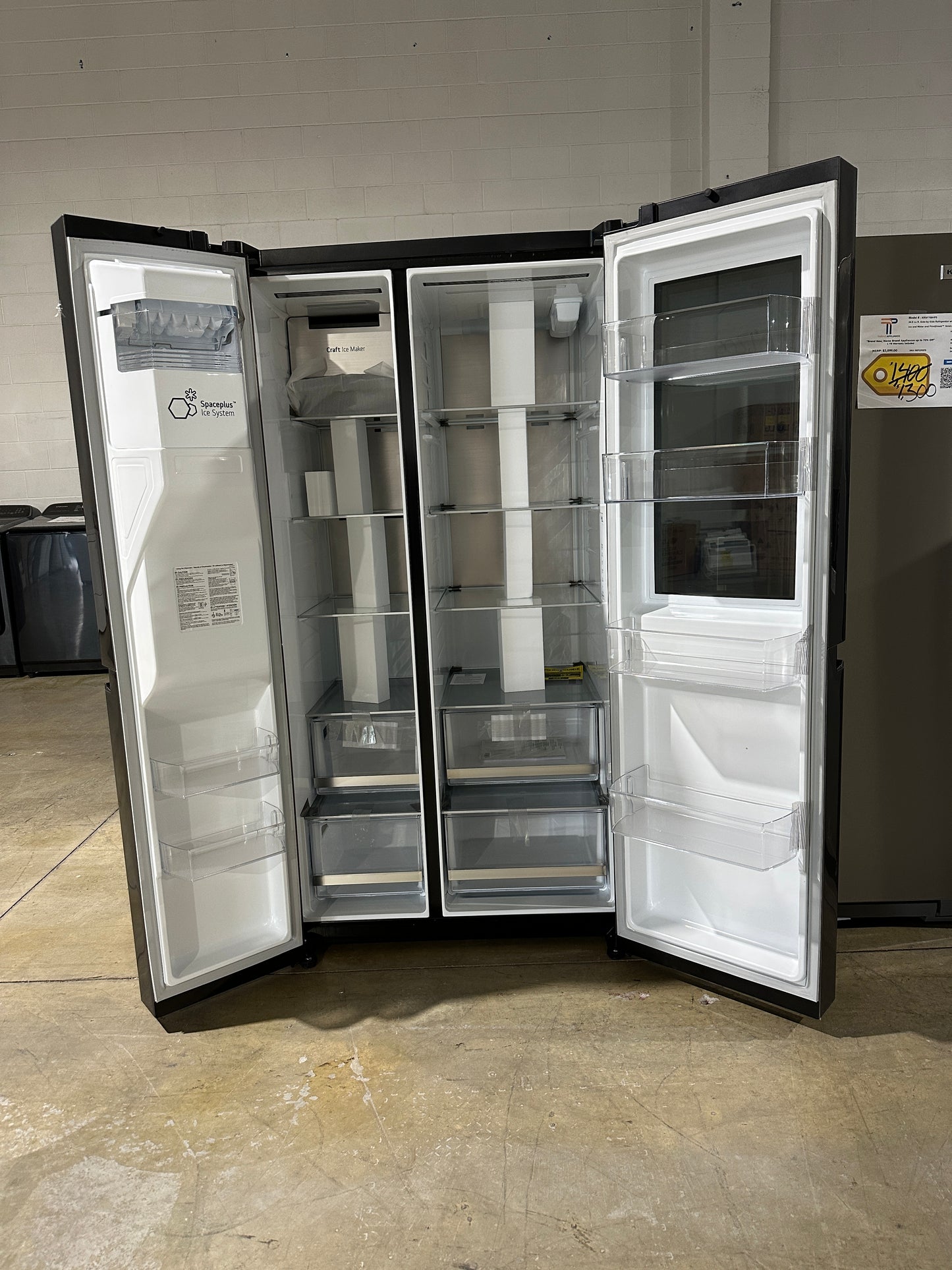 LG 27 Cu. ft. Side-by-Side InstaView Refrigerator MODEL: LRSOS2706D REF13971S