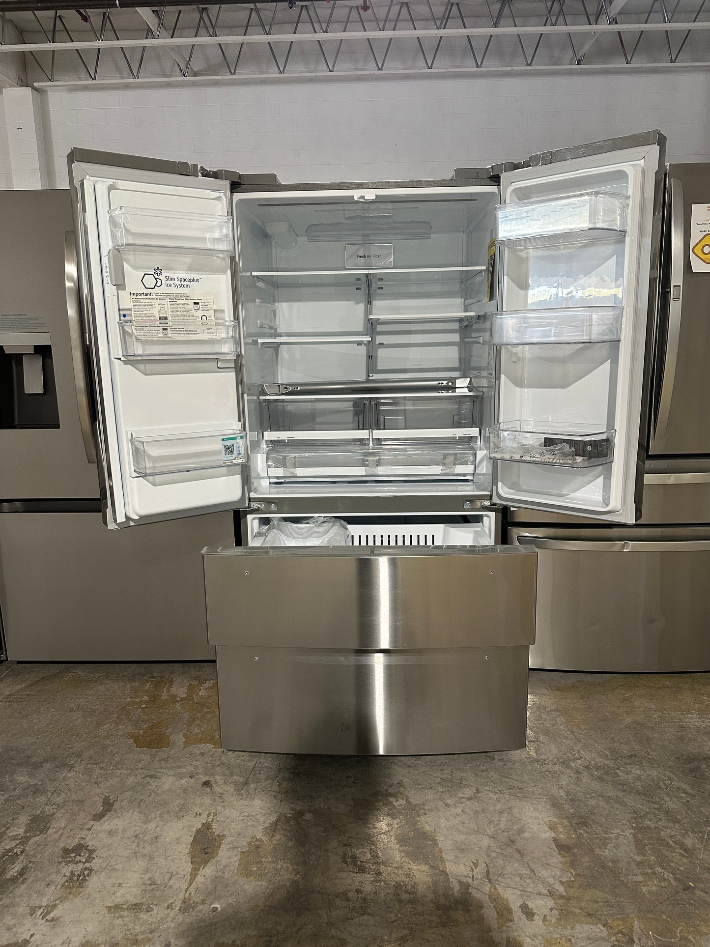 STAINLESS STEEL SMART COOLING SYSTEM REFRIGERATOR MODEL: LMXS28626S REF13953S