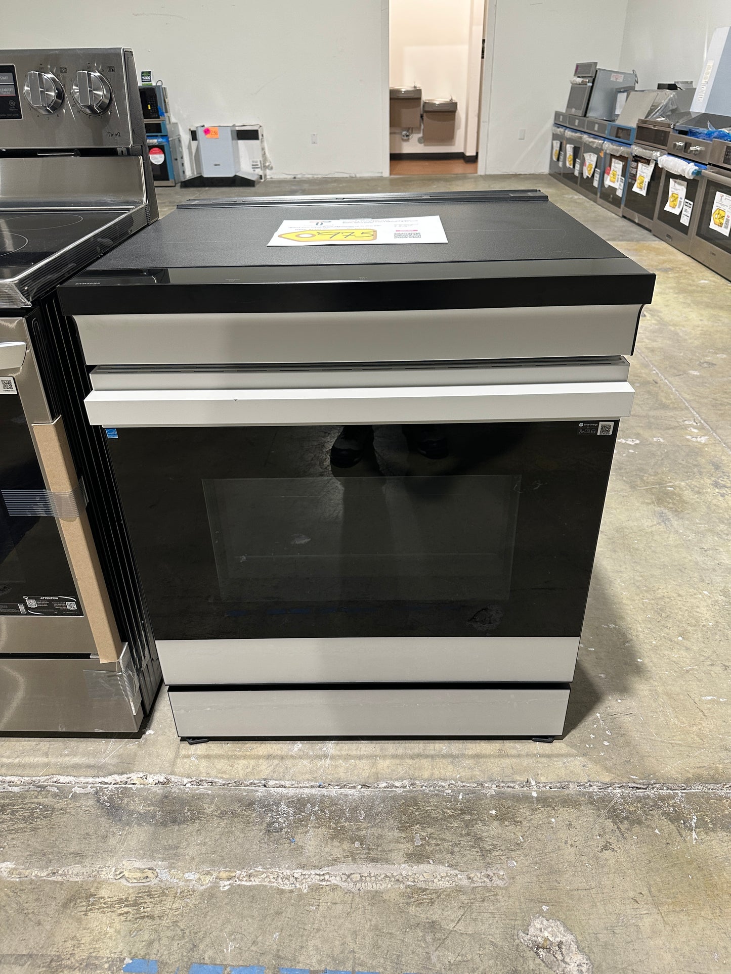 NEW! Samsung Bespoke Slide-In Induction Range 6.3 cu. ft MODEL: NSI6DB950012 AA RAG11699S