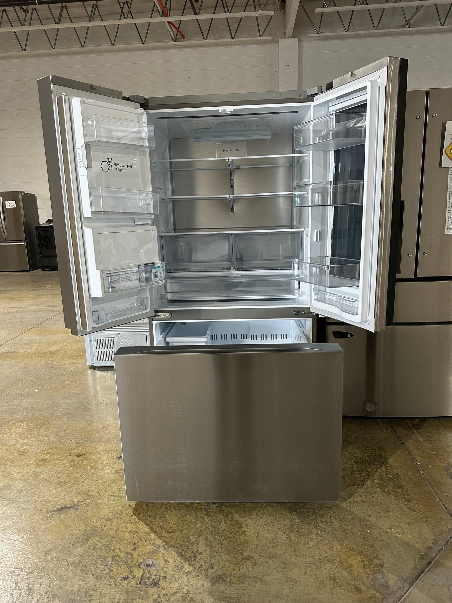 GREAT NEW LG STANDARD DEPTH MAX REFRIGERATOR MODEL: LF31S6360S/00 REF13979S
