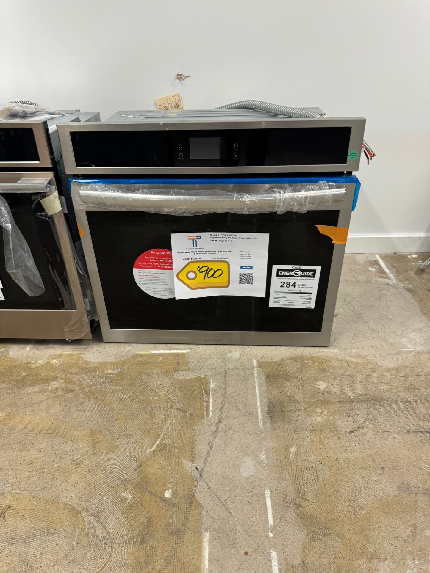 BEAUTIFUL NEW FRIGIDAIRE 30" ELECTRIC WALL OVEN MODEL: GCWS3067AF WOV10003Rs