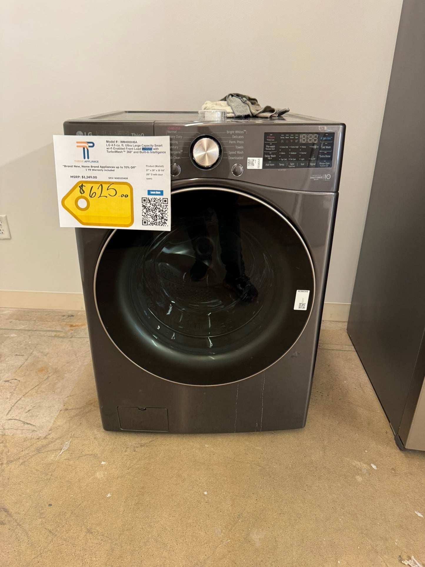 GREAT NEW BLACK STEEL LG SMART FRONT LOAD WASHER MODEL: WM4000HBA WAS10340R