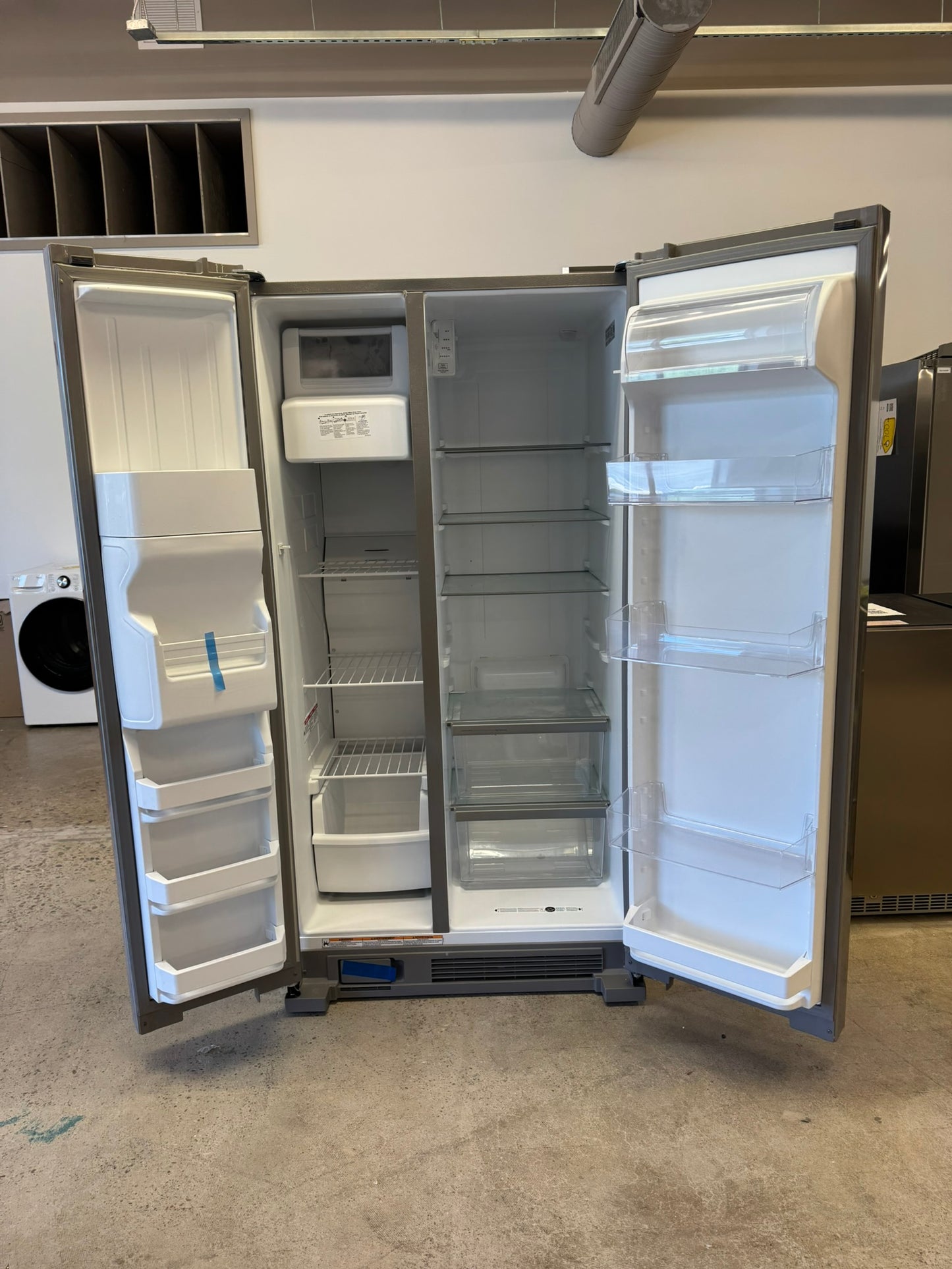 BRAND NEW! Whirlpool 36 Side-by-Side Refrigerator MODEL: WRS315SDHZ REF10426R
