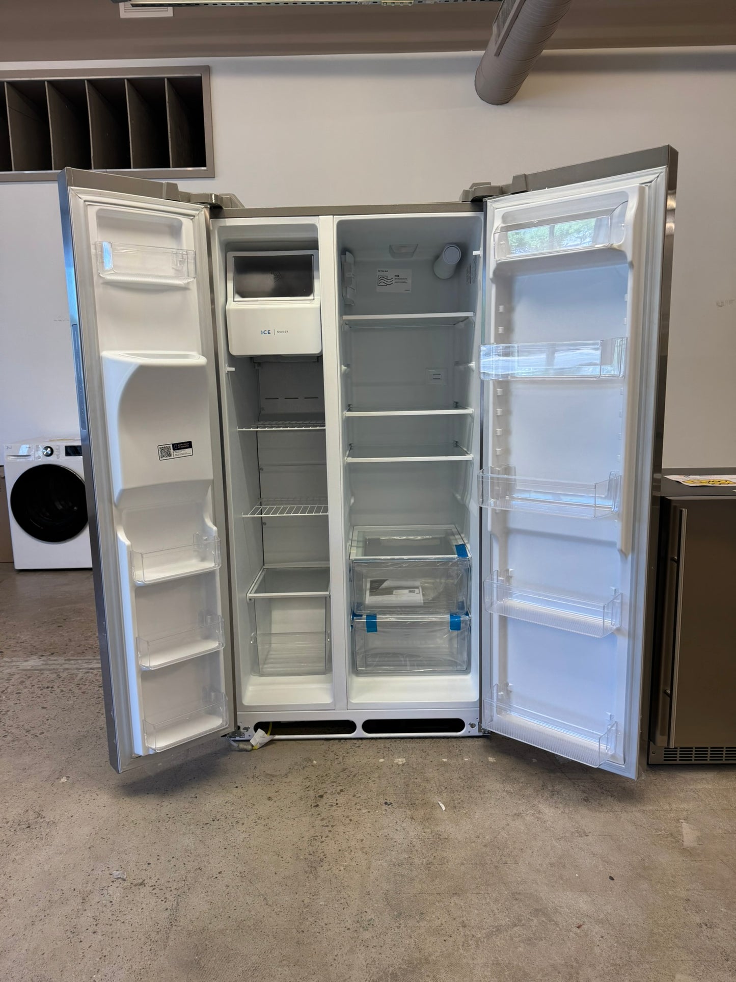 Frigidaire 25.6 cu. ft. 36" Standard Depth Side by Side Refrigerator MODEL: FRSS26L3AF REF10429R