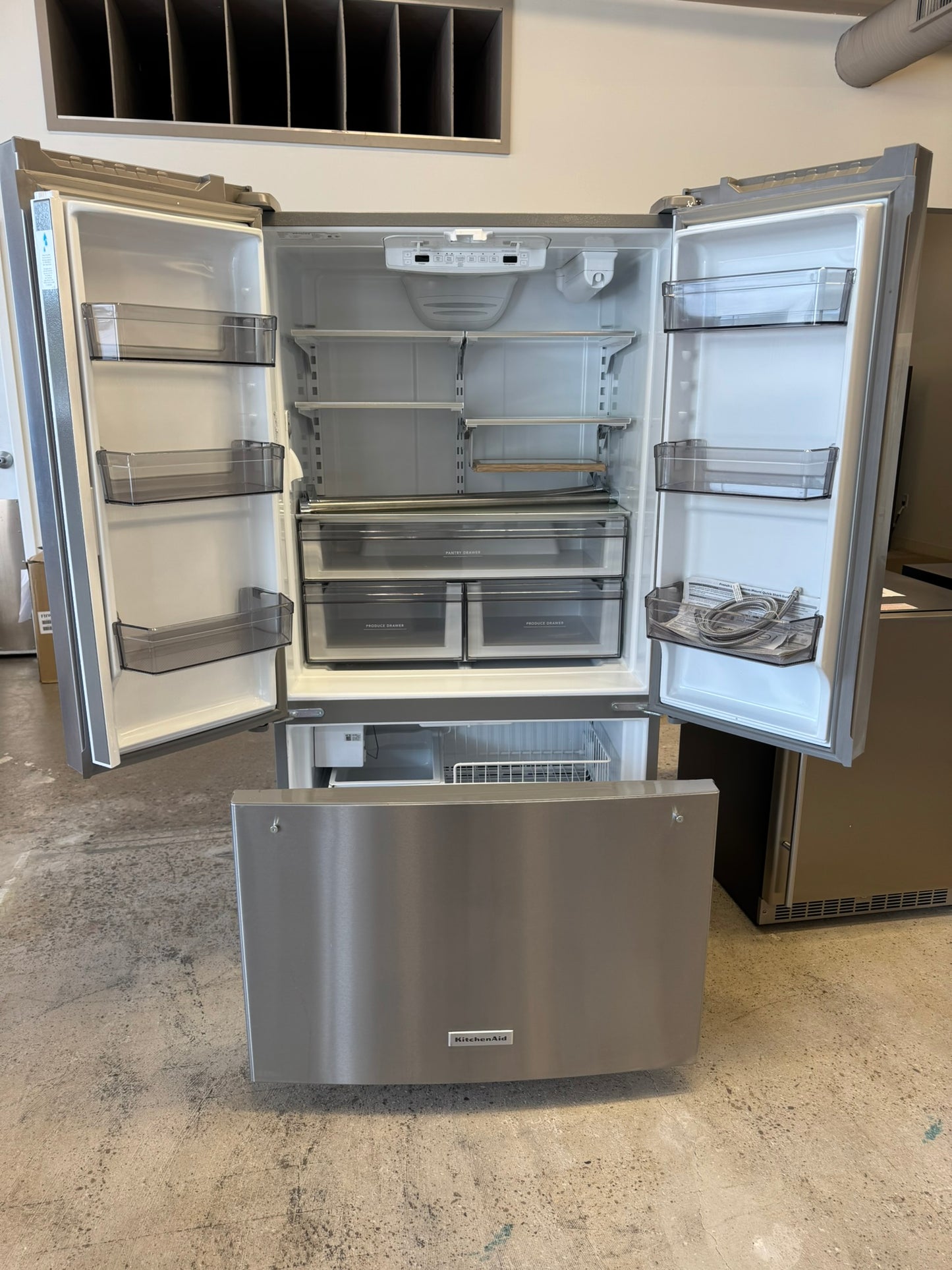 NEW! KitchenAid 36 in. 20 Cu. Ft. Counter Depth French Door Refrigerator MODEL: KRFC136RPS REF10432R