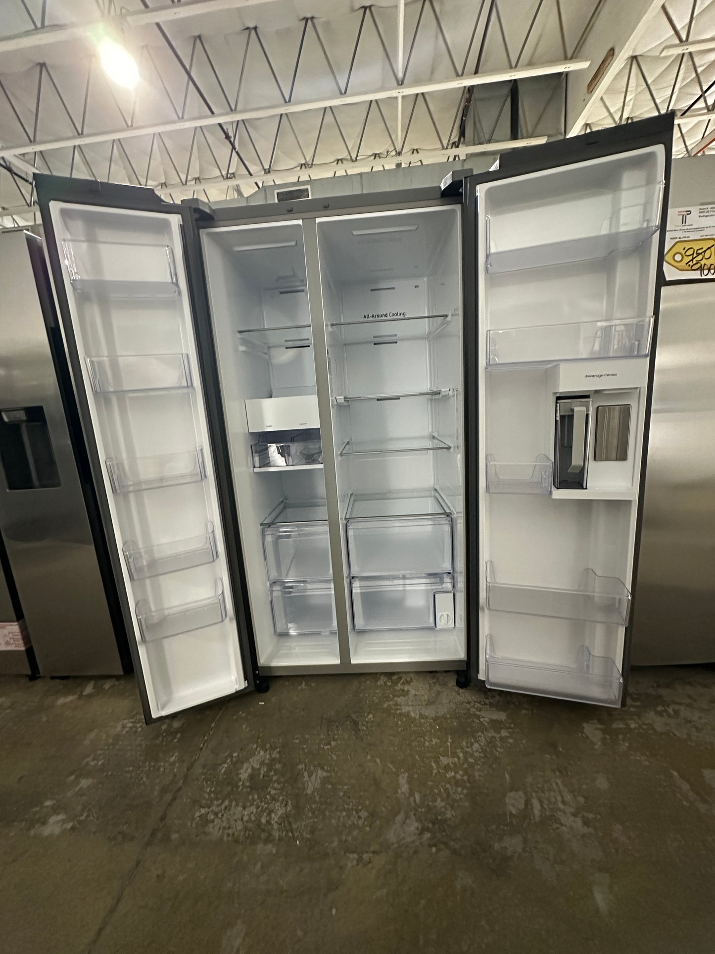 Samsung Bespoke Side-by-Side Refrigerator with Beverage Center MODEL: RS28CB7600Q REF13817S