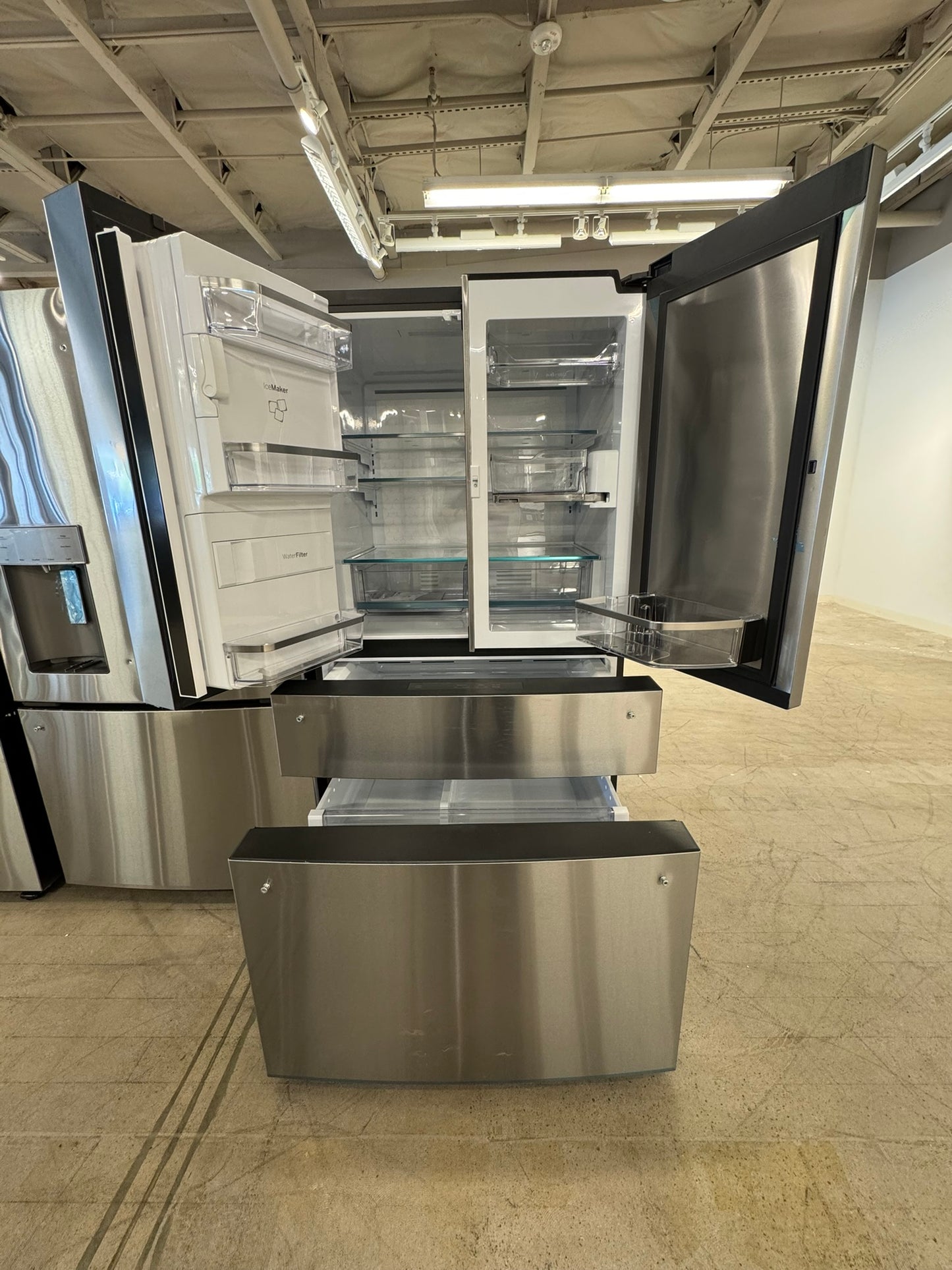 GE Profile 27.9 Cu. Ft. Smart 4-Door French Door Refrigerator with Door In Door MODEL: PVD28BYNFS REF10425R
