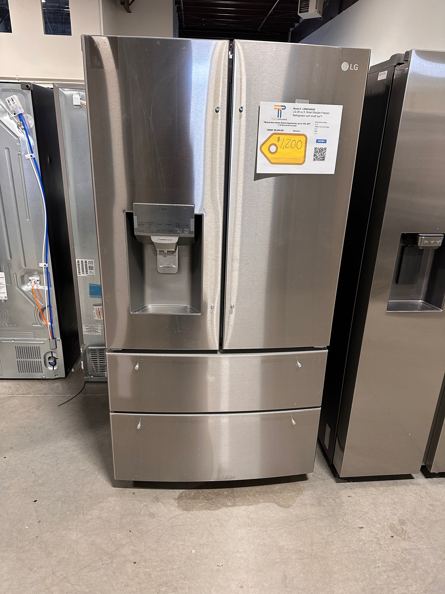 GORGEOUS! LG Smart Double Freezer Refrigerator with Craft Ice MODEL: LRMXS2806S REF13711