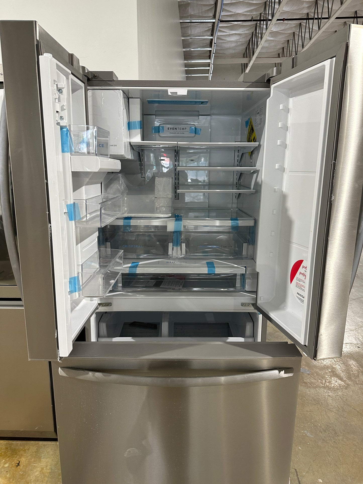 GREAT NEW FRIGIDAIRE FRENCH DOOR REFRIGERATOR Model FRFS282LAF REF12151S