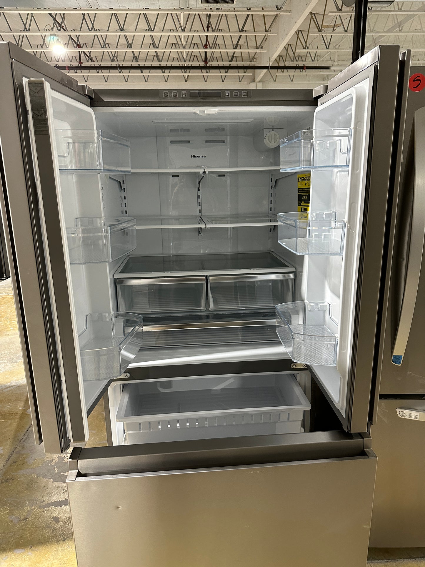 NEW HISENSE 26.6 CU FT FRENCH DOOR REFRIGERATOR - REF1477S