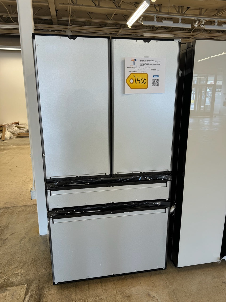 BRAND NEW SAMSUNG REFRIGERATOR with BEVERAGE CENTER MODEL: RF29BB8600APAA REF10013R