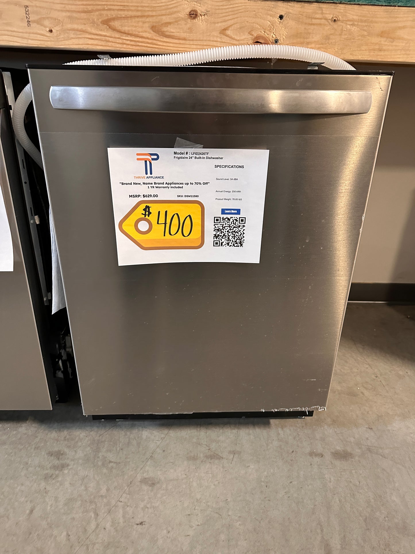 FINGERPRINT RESISTANT STAINLESS STEEL DISHWASHER - DSW11580