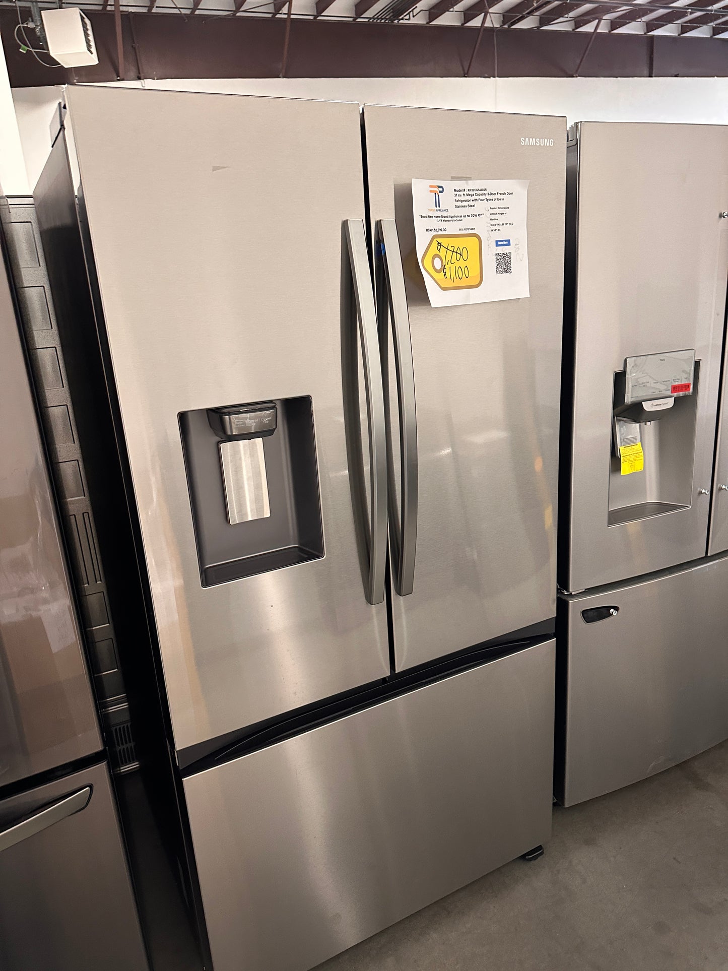 NEW SAMSUNG REFRIGERATOR with FOUR TYPES OF ICE MODEL: RF32CG5400SR REF13507