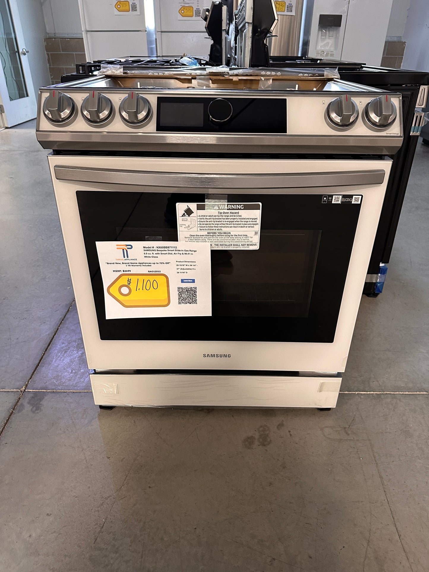 GORGEOUS WHITE GLASS SMART GAS RANGE MODEL: NX60BB871112 RAG12012