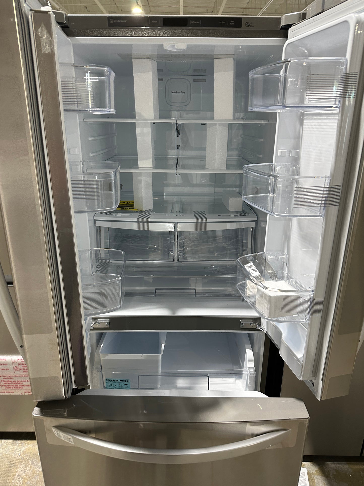21.8 CU FT LG REFRIGERATOR with SMART COOLING SYSTEM MODEL: LFCS22520S REF12221S