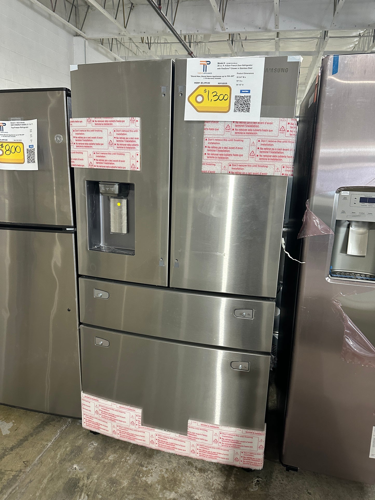 French Door Refrigerator with FlexZone Drawer - MODEL: RF28R7201SR REF12212S