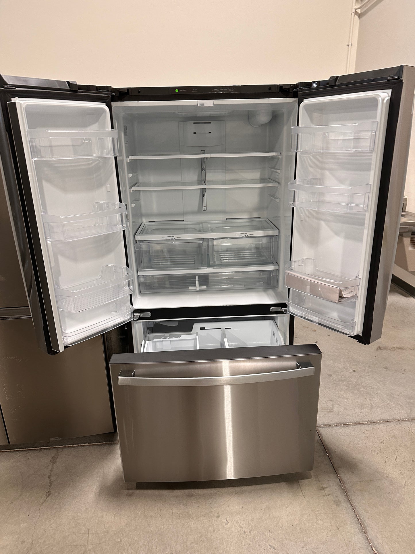 GE 21.9 Cu. Ft. Fingerprint Resistant Counter-Depth French-Door Refrigerator MODEL: GWE22JYMFS REF13831