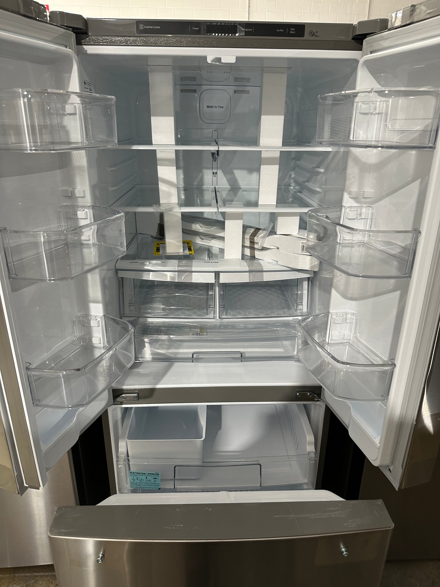 LG - 21.8 Cu. Ft. French Door Refrigerator - Stainless Steel MODEL: LFDS22520S REF12257S