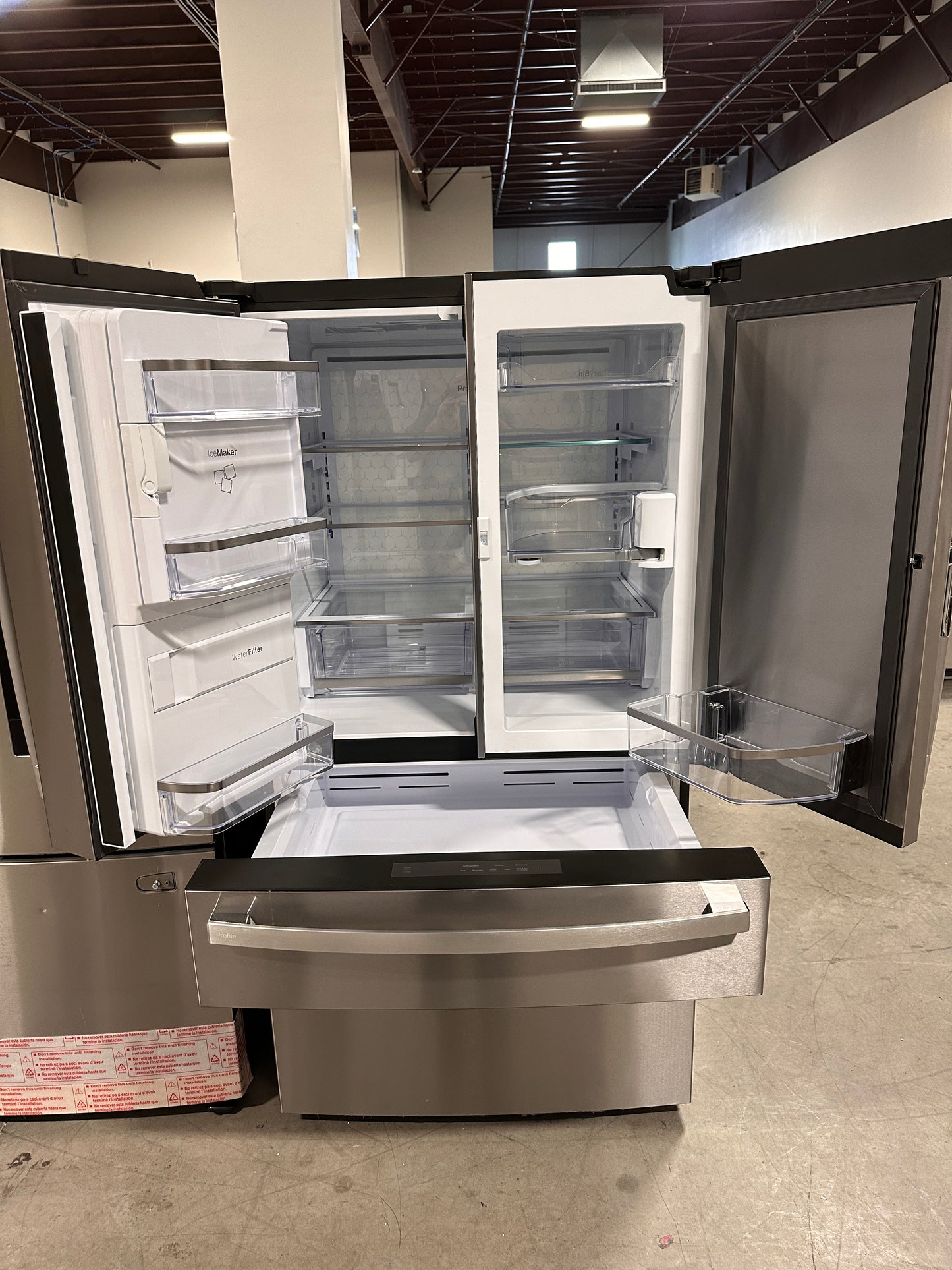 GE PROFILE FRENCH DOOR SMART REFRIGERATOR - NEW - REF12791 PVD28BYNFS